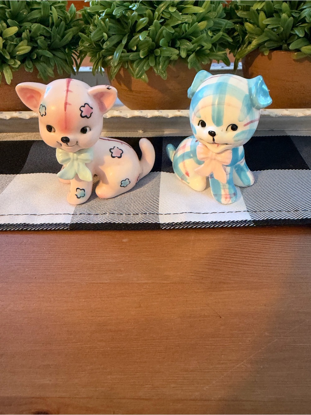 vintage mid-century ceramic animal figurines salt and pepper shakers